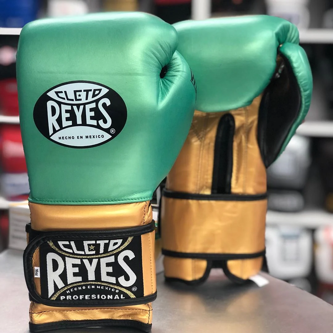 CLETO REYES GLOVES HOOK AND LOOP WBC LIMITED EDITION METALLIC GREEN/GOLD - Image 5