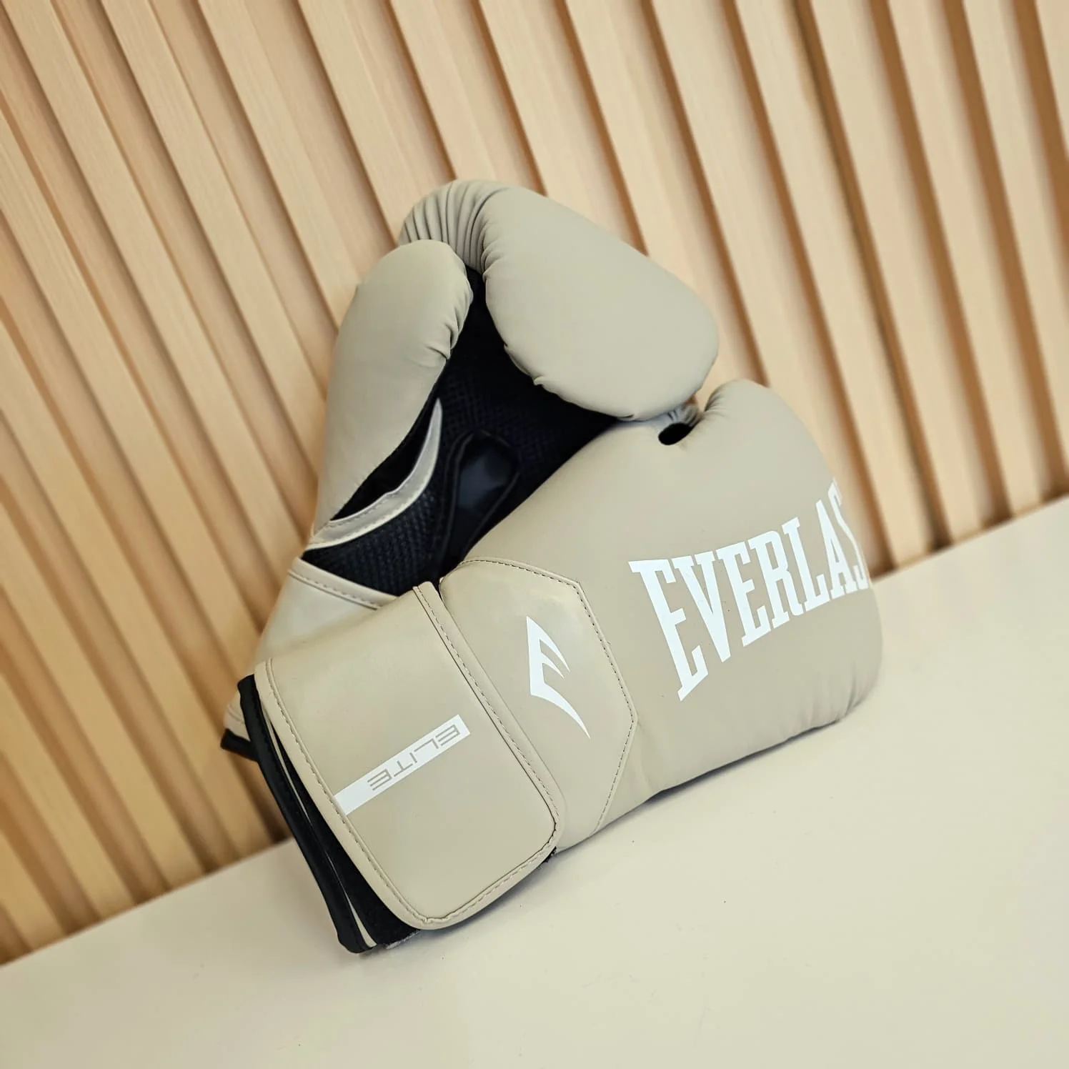 EVERLAST GLOVES ELITE 2 HOOK AND LOOP TAN - Image 2