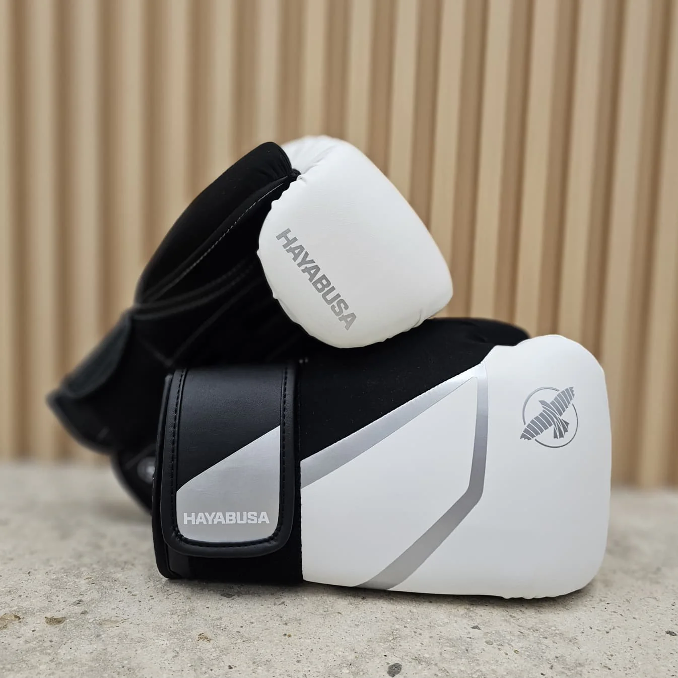 HAYABUSA GLOVES E1 MICROFIBER WHITE - Image 2