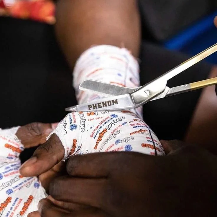 PHENOM BOXING CUTMAN SCISSOR - Image 2