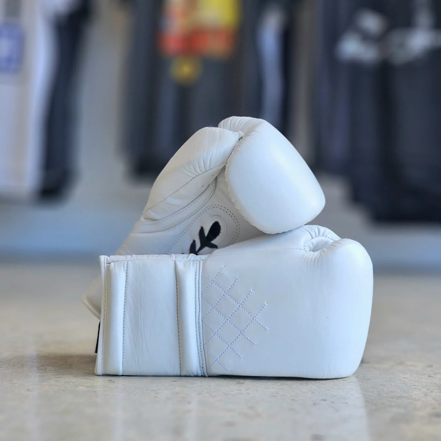 TITLE GLOVES KO-VERT SPARRING LACE WHITE - Image 2