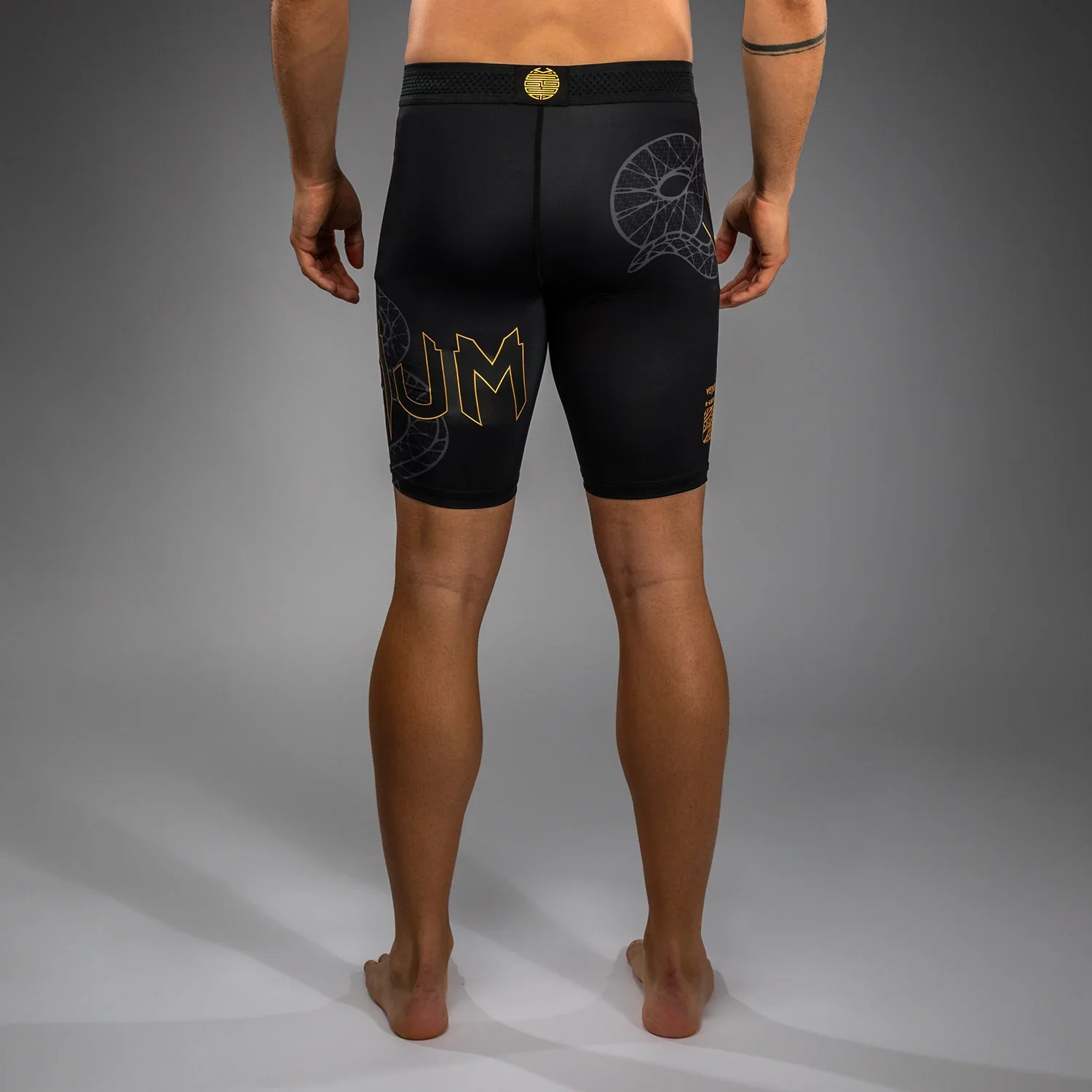 VENUM VALE TUDO SHORTS SERPENTI BLACK/GOLD - Image 3